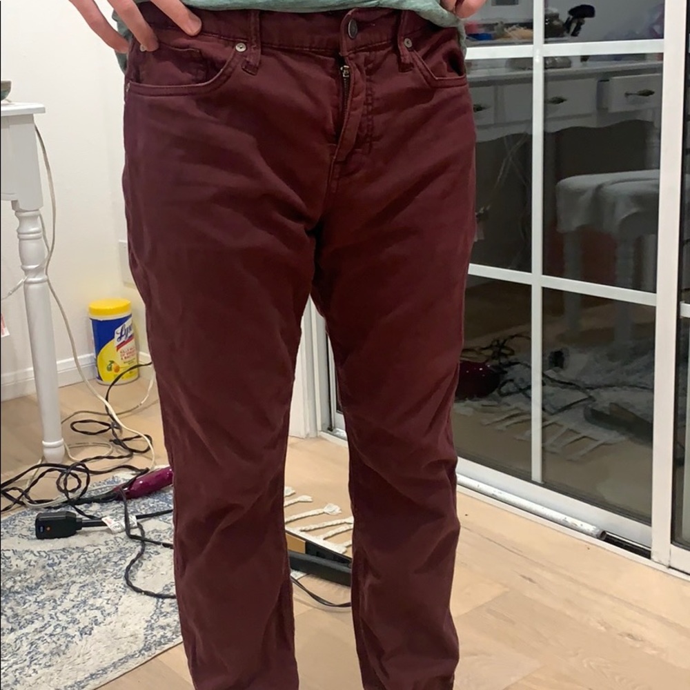 Men’s Burgundy joes khaki.